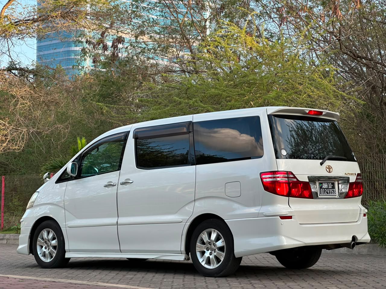 TOYOTA ALPHARD thumbnail 11